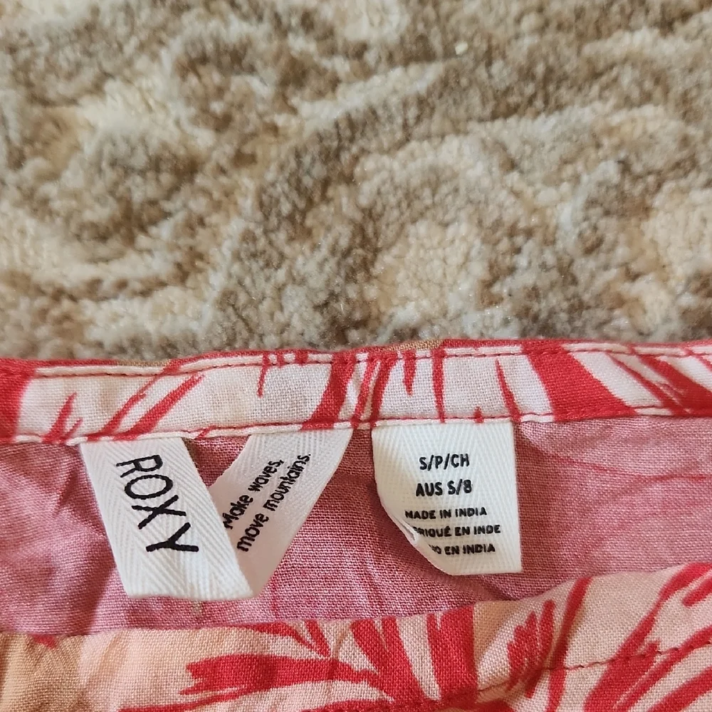 Roxy Red Ruched Crop T-Shirt - Picture 6 of 6